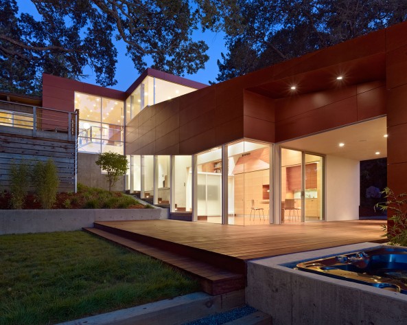 Hillside House, photo curtsey of SHELL Building Systems (Bruce Damonte Photography)